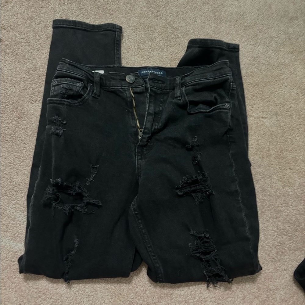 Black ripped jeans from American eagle!!